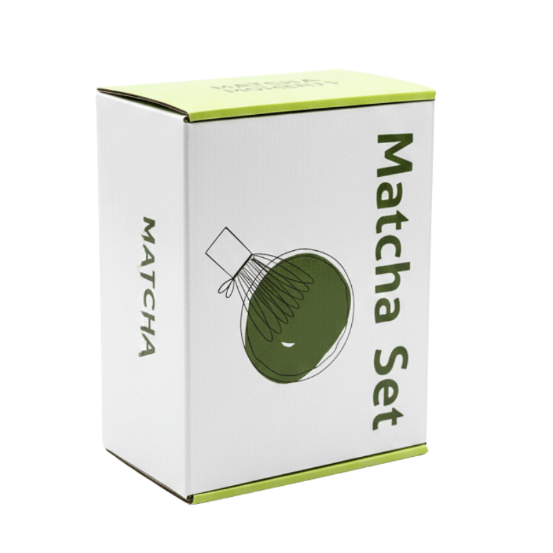 Kompletní matcha set rozložený